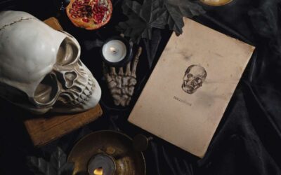 Transformez votre table en scène d’horreur avec une décoration d’Halloween originale